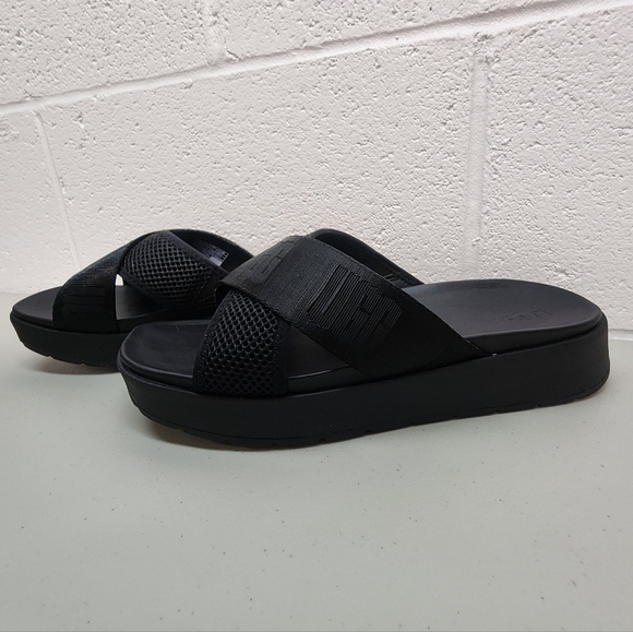 Ugg Emily Mesh Sandals Women's Size 8.5 Ugg Black Crisscross Comfort Slides - Picture 3 of 12